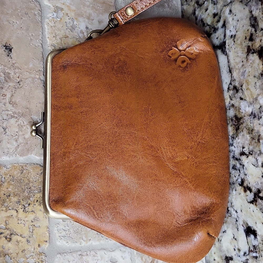 Patricia Nash Burnished Tooled Savena Wristlet - Picture 2 of 4